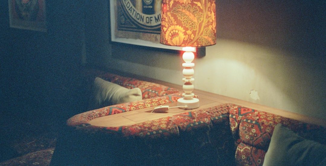 Photo aesthetic table lamp