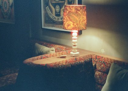 Photo aesthetic table lamp